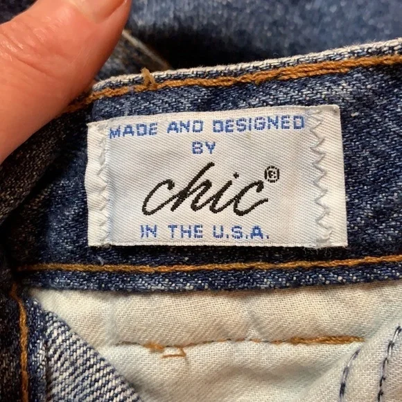 Vintage Chic mom / high rise denim jeans with pleat front & no back pockets - Picture 13 of 14